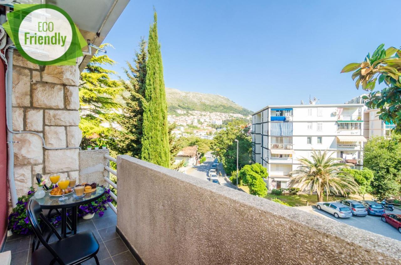 Apartment Rea *